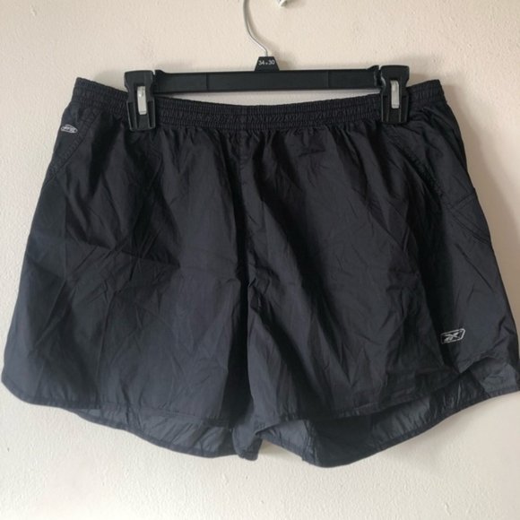 ❤️Reebok RBK Black Windbreaker Athletic Running Biking Shorts Back Zipper Pocket - Picture 1 of 4